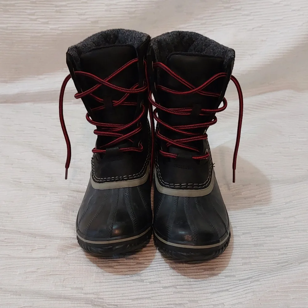 Sorel Black Ankle Boots with Red Accented Laces